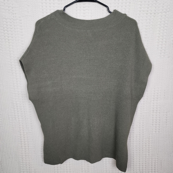 EXPRESS Ribbed V-Neck Short Sleeve Oversized Sweater Olive Green M - Picture 4 of 5